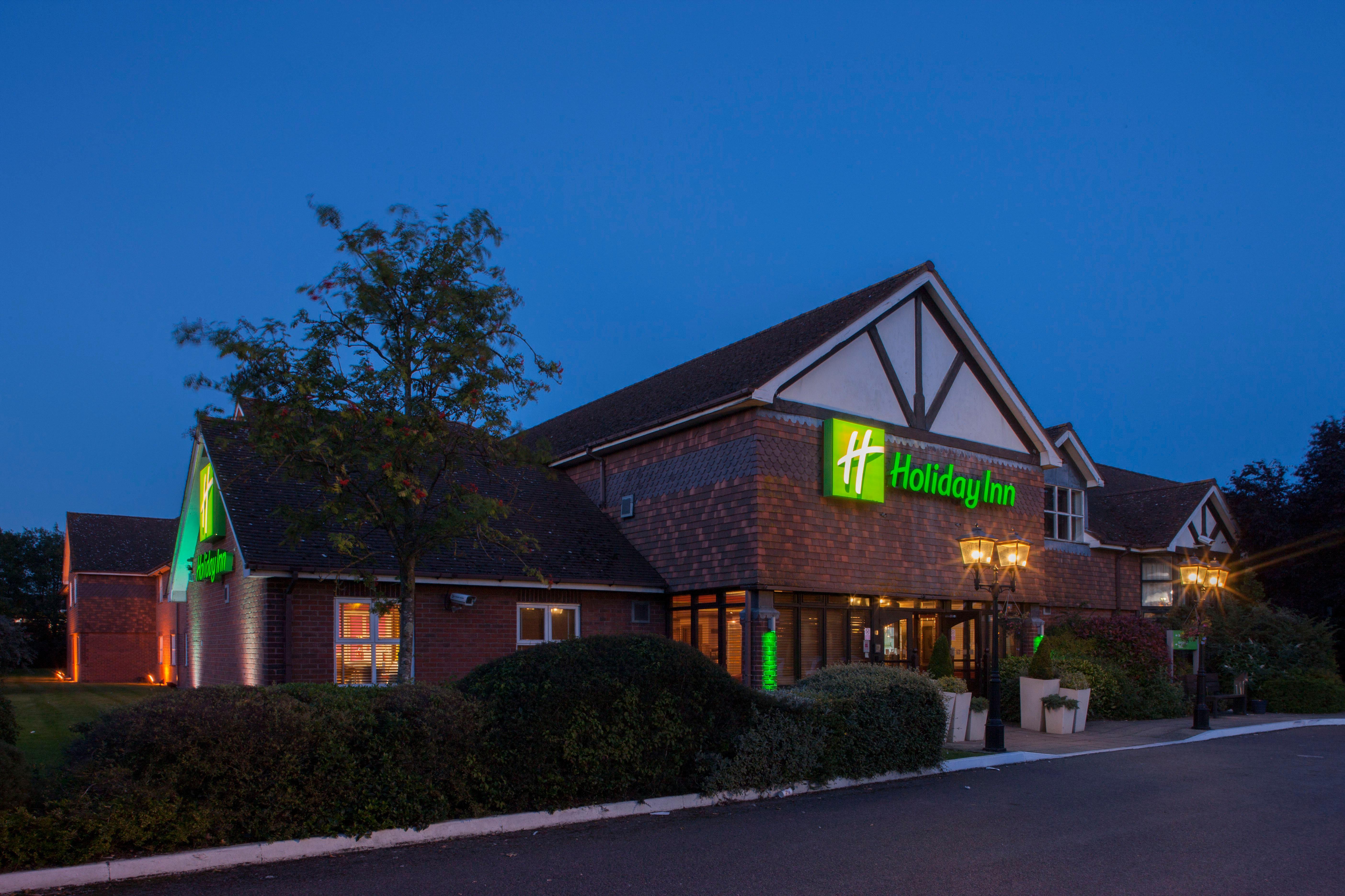 Holiday Inn Reading West By Ihg Экстерьер фото
