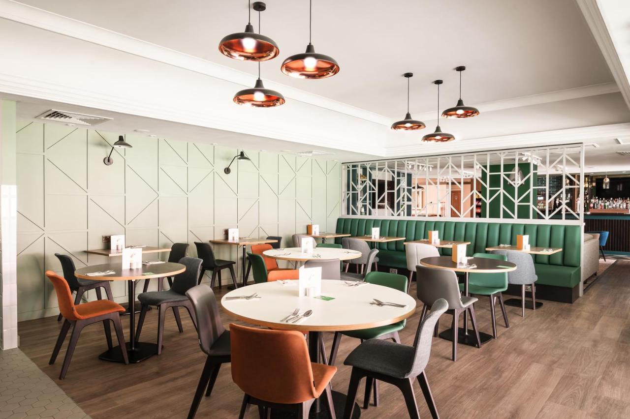 Holiday Inn Reading West By Ihg Экстерьер фото