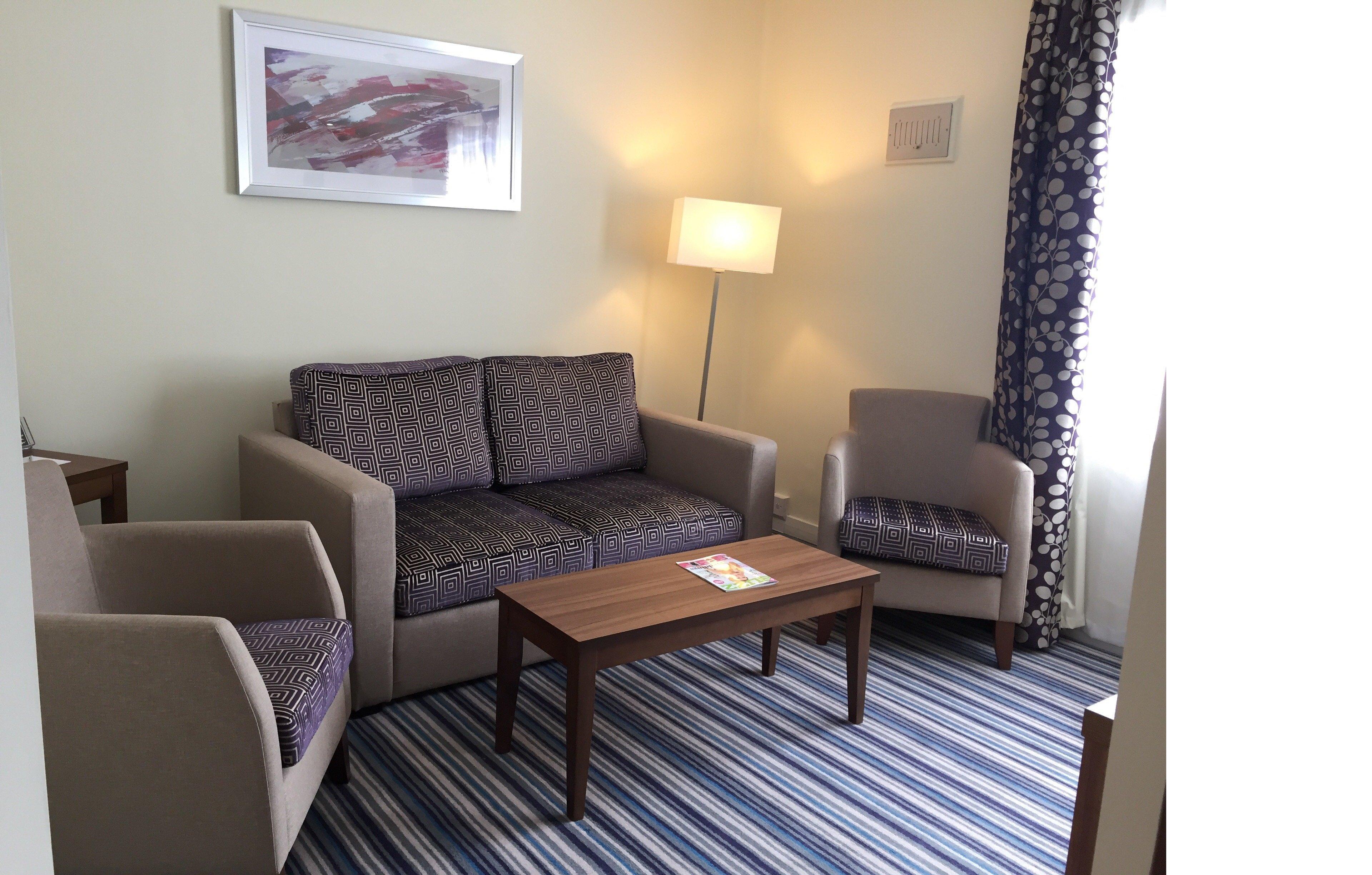 Holiday Inn Reading West By Ihg Экстерьер фото