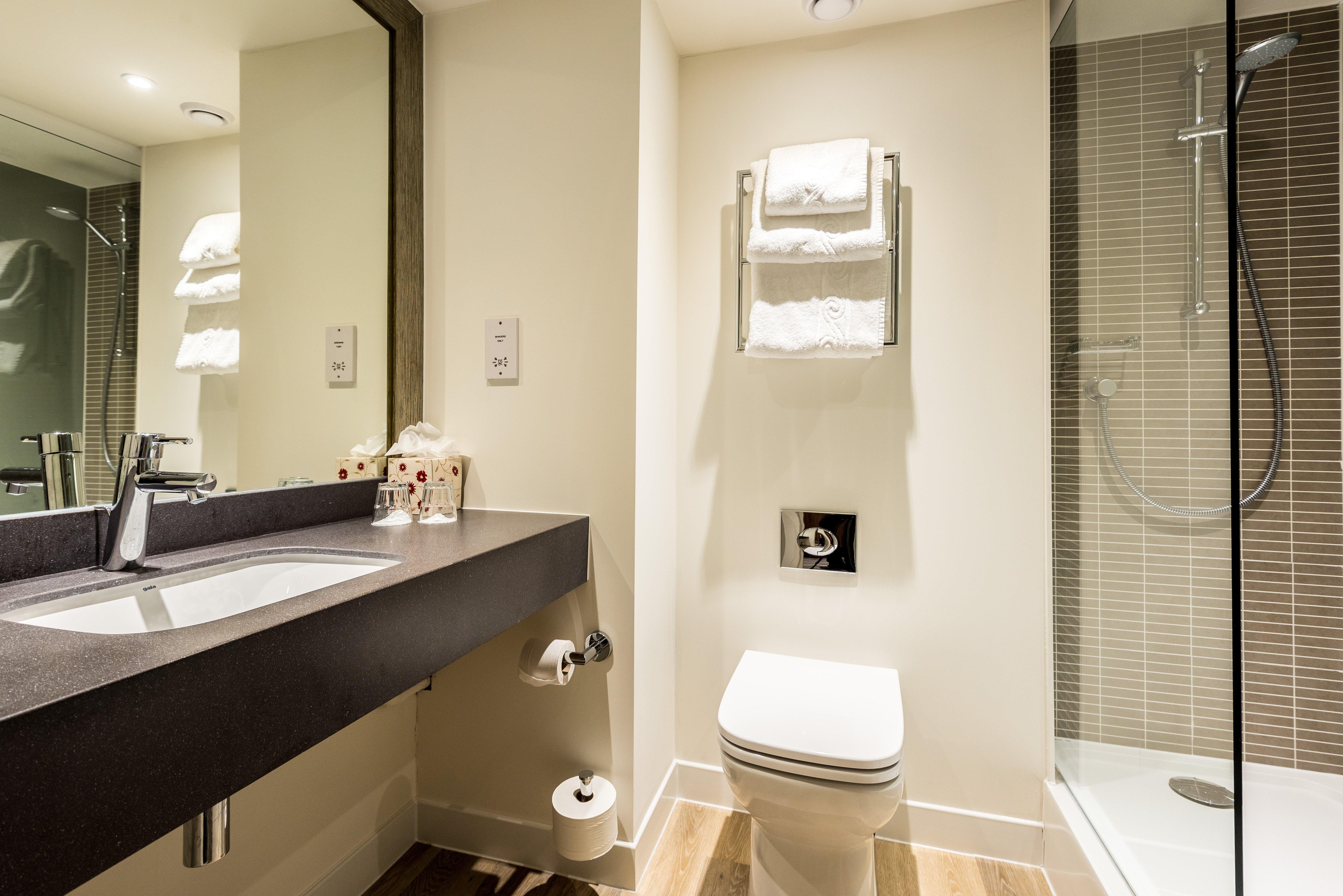 Holiday Inn Reading West By Ihg Экстерьер фото