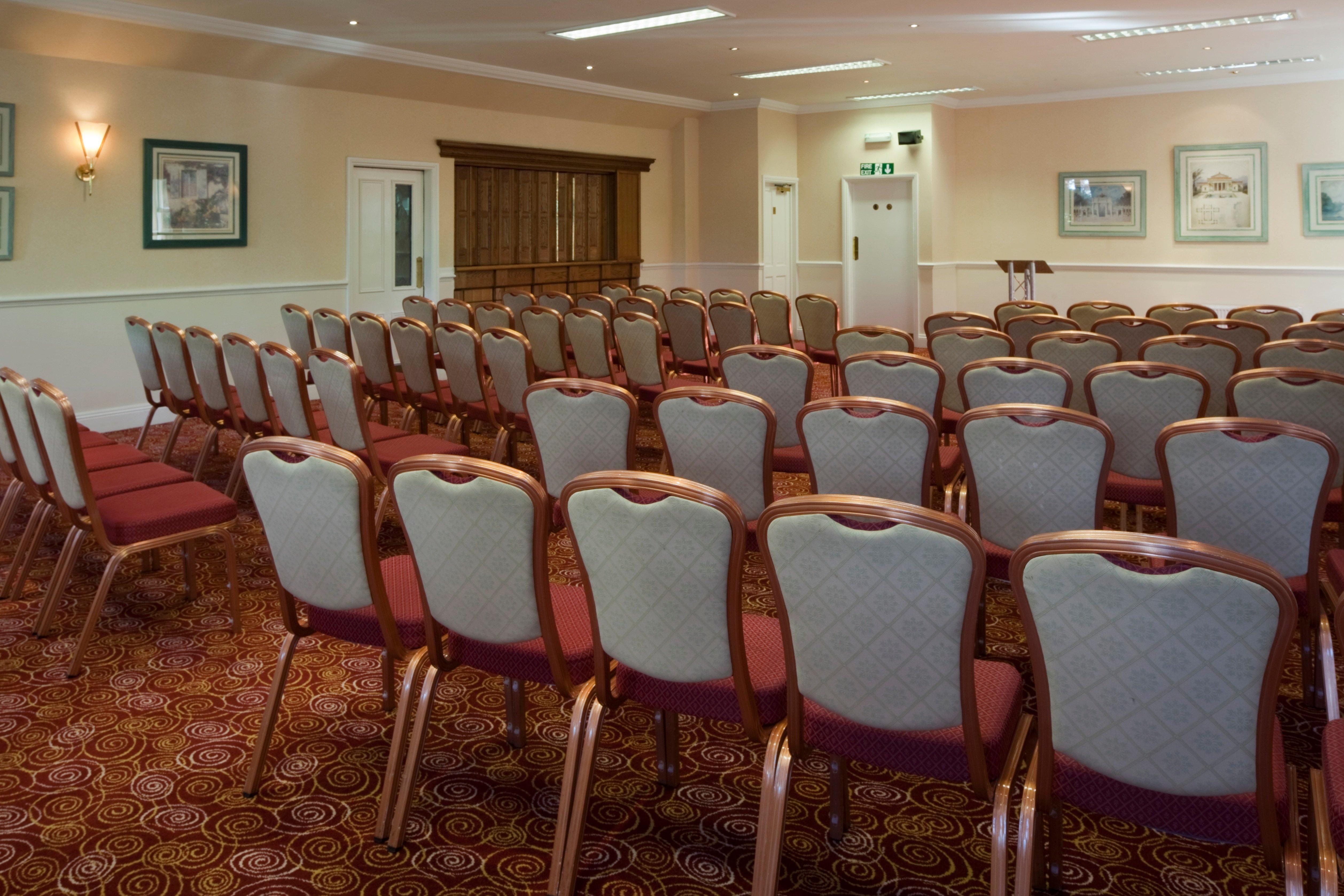 Holiday Inn Reading West By Ihg Экстерьер фото